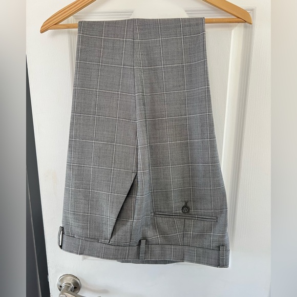 EXPRESS skinny fit, wool-blend, men’s Grey suit jacket and pants - Picture 2 of 10